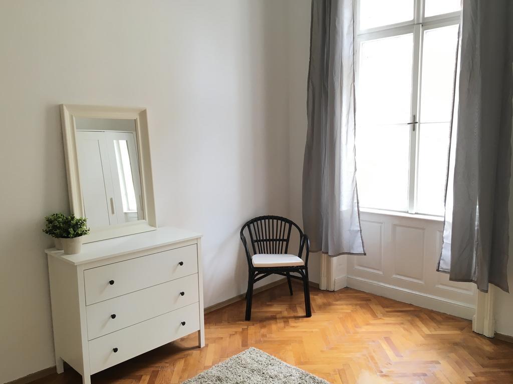 Budget Apartment By Hi5-Rakoczi 24 บูดาเปสต์ ภายนอก รูปภาพ